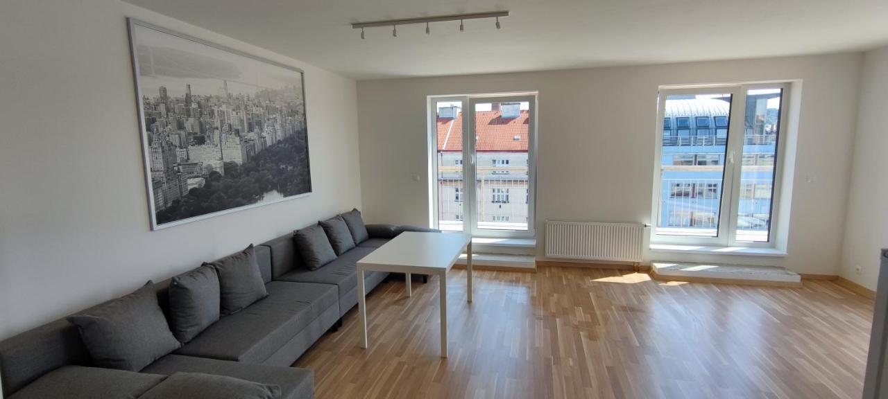 פראג Penthouse # 81 With Panoramic City View In Elite Rezidence With Free Parking מראה חיצוני תמונה