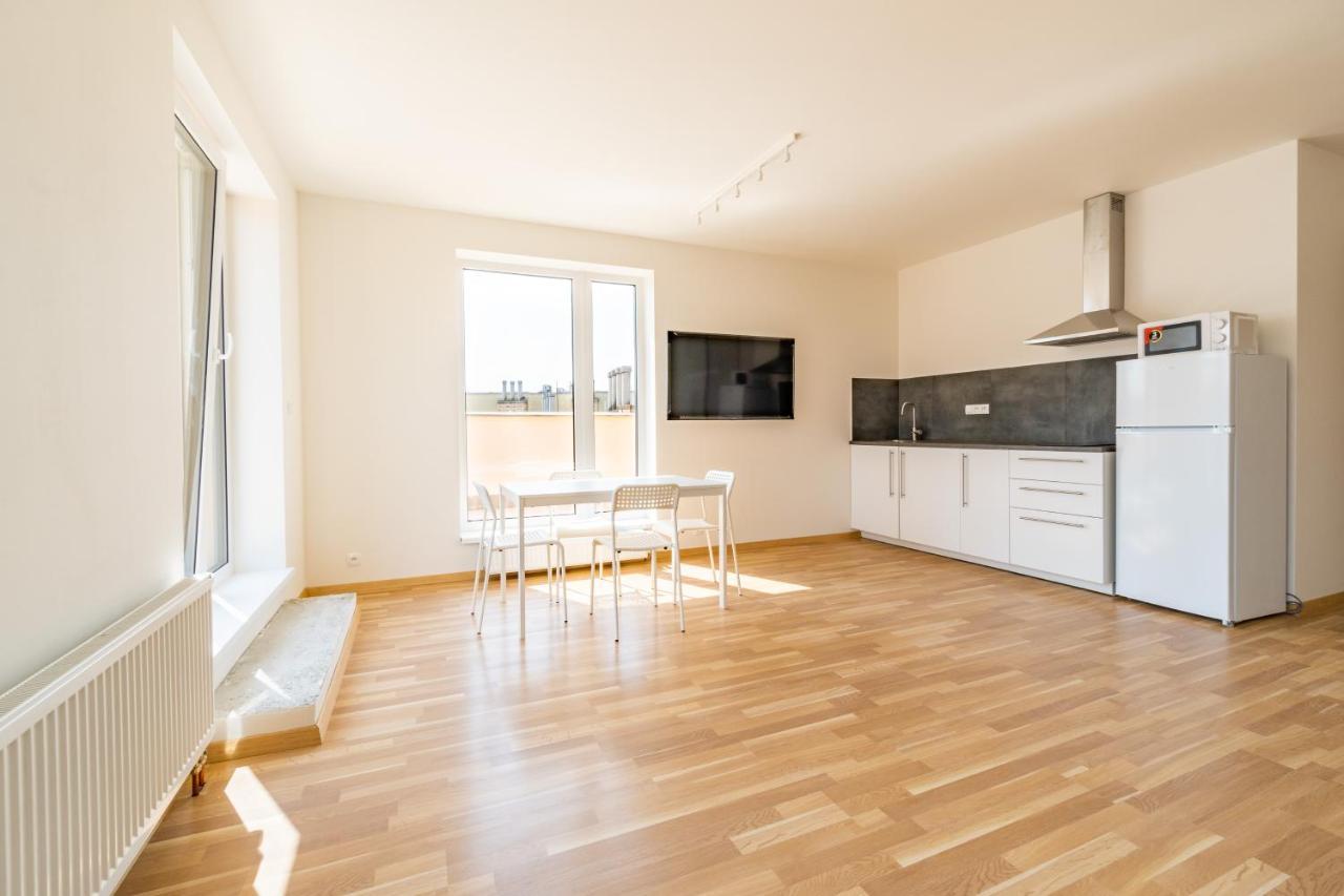 פראג Penthouse # 81 With Panoramic City View In Elite Rezidence With Free Parking מראה חיצוני תמונה